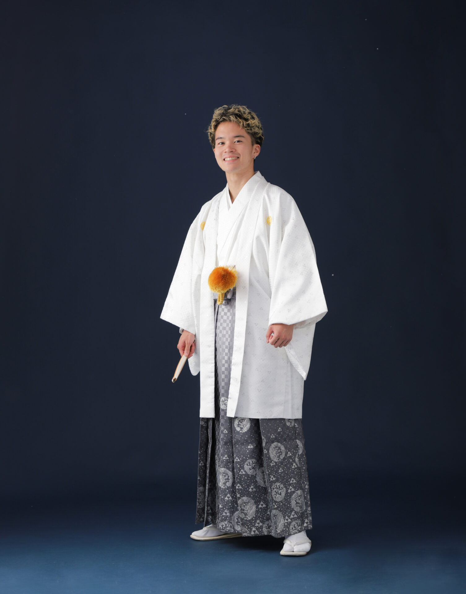 橿原市_大和高田市_桜井市の成人式_フォトスタジオワタナベ(渡辺写真館)_男性_袴_写真