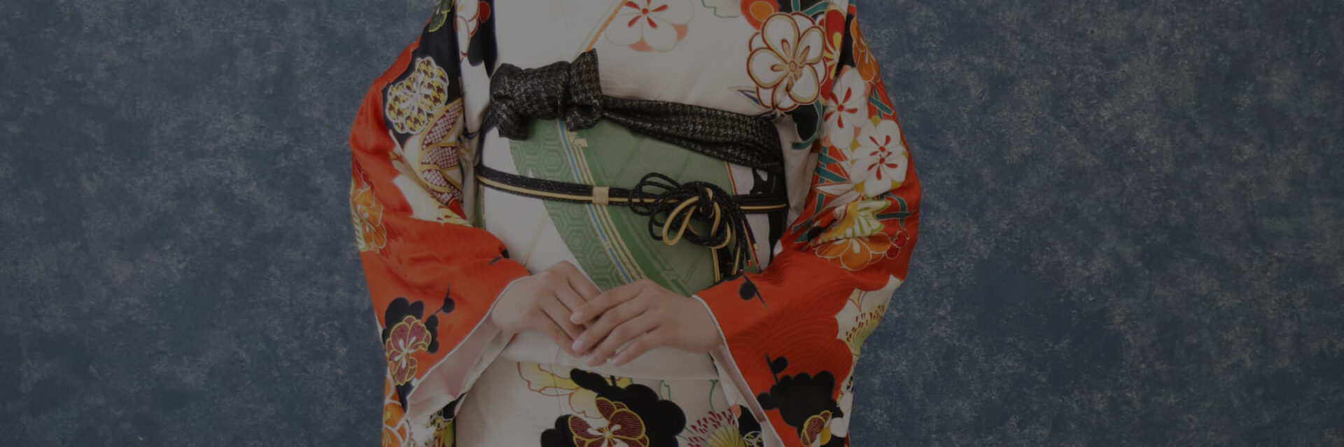 橿原市の成人式_フォトスタジオワタナベ(渡辺写真館)_橿原市_大和高田市_桜井市_振袖_スタジオ撮影_写真